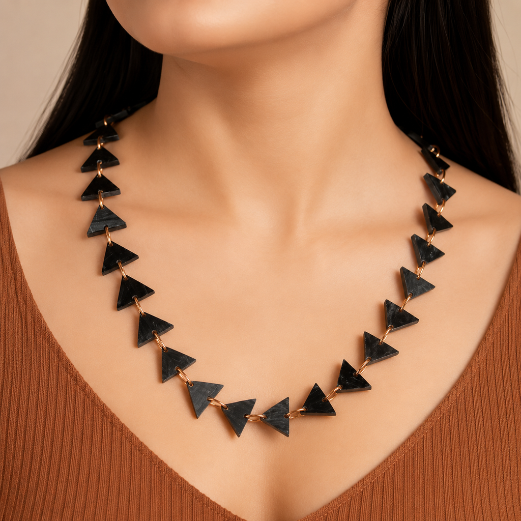 ANUVA Queops Necklace Black Horn Triangle Link Statement